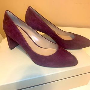 M. Gemi suede Lustrous heels *never worn*